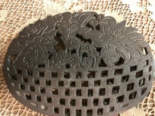 Vtg 1983 Old Dutch Design Floral Basket Copper - Cast Iron ? Wall Plaque/trivet