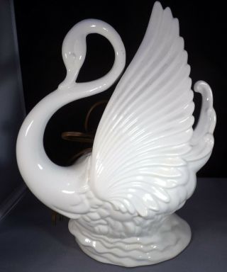 Vtg Tv Lamp Ceramic White Swan Maddux California 12.  5 " Tall Org Stickers