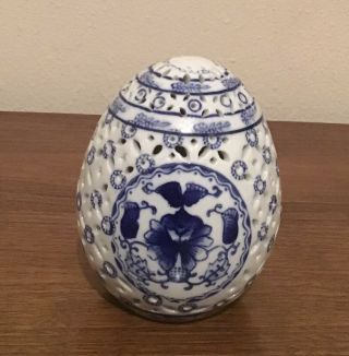 Vintage Bombay Company Blue And White Porcelain Decor Accent Figure Egg
