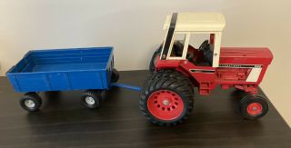 Vintage Ertl Red International Harvester Tractor 1586 W/ Blue Ertl Trailer.  1:16