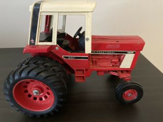 Vintage Ertl Red International Harvester Tractor 1586 W/ Blue Ertl Trailer.  1:16 2