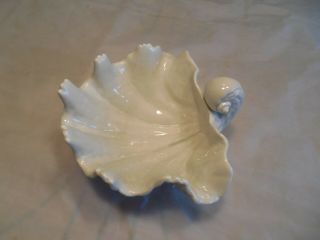 Vtg Ff Fitz And Floyd Cream Shiny Glaze Ceramic Coquille Shell Footed Bowl