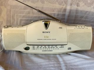 Vintage Sony Cfd - E10 Cd/radio Boombox