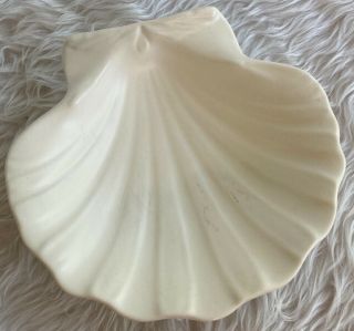 Vtg Wedgwood England Etruria Barlaston Ivory White Shell Trinket Soap Dish