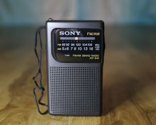 Vintage Sony Portable Radio Icf - S10 Am/fm Radio Black Conditions Of Use