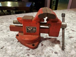 Vintage Vise Milwaukee Bench Vice With Swivel Base - 735