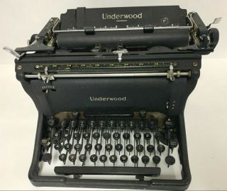Vintage Underwood Standard Typewriter Black Antique C.  1940 -