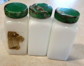 Vintage White Milk Glass Shakers/spice Jars W/metal Lids - Griffith Lab.  - Set Of 3