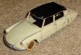 Vintage Dinky Citroen Ds 19 No.  24c,  White Wheels