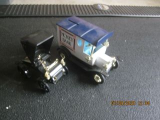 Vintage 1 24 Die Cast Model 2 For1 Model T Bank First Ford Christmas Horseless