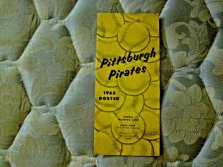 1963 Pittsburgh Pirates Media Guide Yearbook Roberto Clemente Roster Program Ad