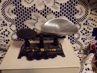 Vtg Small Mini Miniature Balance Scale Cast Iron Salesman Sample Toy