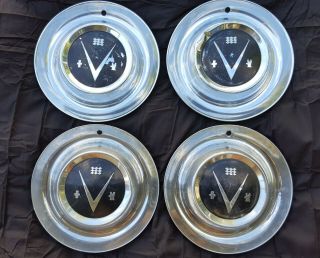 Vintage Set Of Four Hubcaps For 1953 Buick Roadmaster