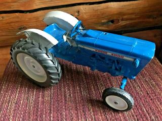 Vintage Ertl Ford 4000 Toy Tractor 1/16 Scale Blue Farm Tractor