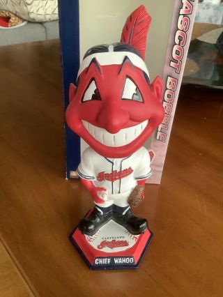 Chief Wahoo Cleveland Indians Mascot Forever Coll.  “knucklehead” Bobblehead Nib