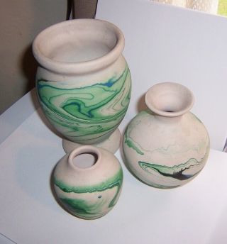 vintage NEMADJI POTTERY USA SWIRL GREEN & BEIGE - STAMPED.  3 vases set 2