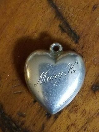 VTG STERLING SILVER REPOUSSE PUFFY HEART CHARM 