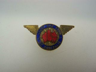Vintage Light Car Club Of Australia Pin Back Badge  0048