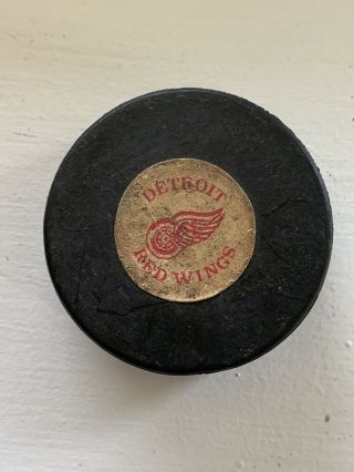 Rare Vintage 1970’s Detroit Red Wings Art Ross Converse Hockey Puck Nhl