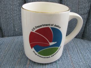 Vtg 1970s Dea Doj Drug Enforcement Administration 8 Oz Ceramic Mug Gold Trim