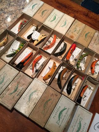 (16) Vintage Helin Tackle Co.  Flatfish Wood Fishing Lures All In Boxes