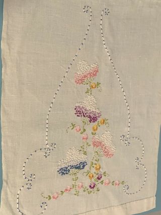 Vtg Floral Linen Dresser Scarf Table Runner Embroidered French Knots Sq.  Edges