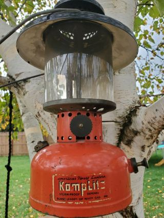 Vintage Kamplite Red Lantern Collectable Pyrex Globe Lrl4 White Or Leaded Fuel