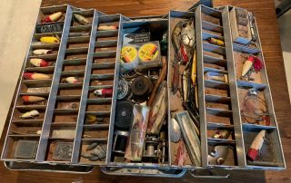 Vintage Lures And Tackle Box Heddon Paw Paw Ccbc