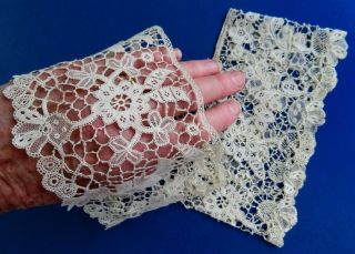 A Victorian Irish Youghal Needle Lace Cuffs
