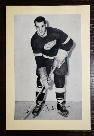 1944 - 1963 Bee Hive Hockey Photos (group 2) Gordie Howe Var Dark Jersey Red Wings