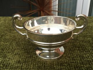 Walker & Hall Solid Sterling Silver Cup/trophy Hallmarked For Sheffield 1914