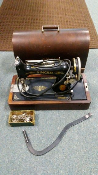 Antique Singer Knee Control Portable Sewing Machine W/ Wood Carrying Case