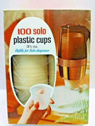 Vintage Solo Plastic Cups 3.  5 Oz Refills Cream Off White Cpr 35 Prop Box