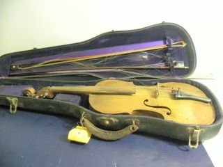 Antique Old Vintage Violin With Case And 2 Bows