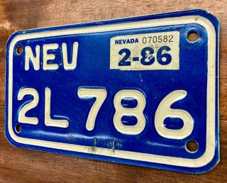 , HARD ' R 2 FIND 1986 NEVADA CLASSIC DE - BOSSED MOTORCYCLE LICENSE PLATE 2L786 3