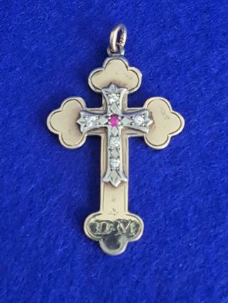 Lovely Antique Engraved 9ct Gold Silver Lined Ecclesiastical Cross 3.  6g