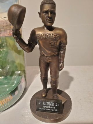 2001 Roberto Clemente Pittsburgh Pirates Bobble Dobble Bobblehead 9/30/72 3000 2
