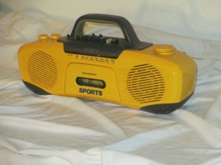 Vtg Sony Sports boombox Water Resistant AM/FM Cassette Recorder Yellow CFS - 903 3