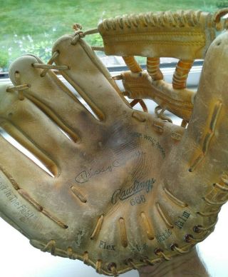 Vintage Rawlings Leather Baseball Glove Fielders Mitt Hof 666