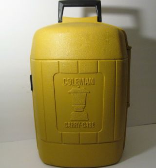 Vintage 1980 Coleman Lantern Yellow Gold Clamshell Hard Carrying Case Near