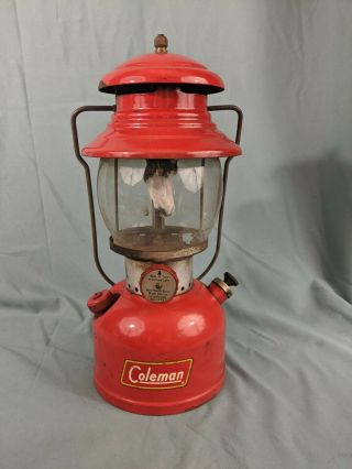 Vintage 1958 Coleman Model 200a Red Lantern W/ Globe Fast Ship