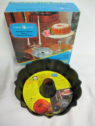 Vintage Nordic Ware Heavy Cast Aluminum Bundt Pan 12 Cup Tangerine Teflon