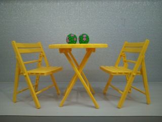 Vintage Barbie Yellow Folding Picnic Patio Table & Chairs 2