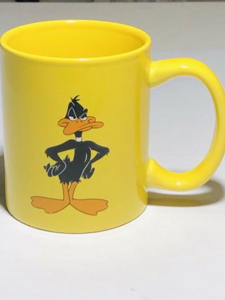 Vintage Daffy Duck Yellow Coffee/tea Mug Six Flags Warner Bros Looney Tunes