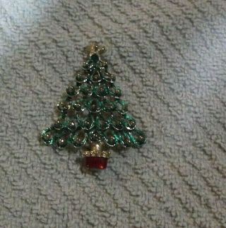 Vintage Christmas Tree Pin In Goldtone With Red & Green Enamel