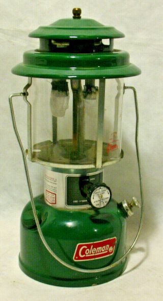 Vintage Coleman 220j White Gas 2 Mantle Lantern