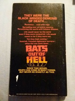 BATS OUT OF HELL Guy N.  Smith Vintage Horror Paperback Signet 1979 2