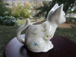 Vintage Ceramic Porcelain ENESCO Cat Creamer 2402 - Japan 5.  25” x 4.  25” 2