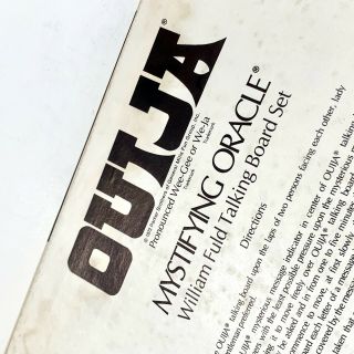 Vtg Ouija Talking Board Mystifying Oracle Game w/ planchet 1972 Parker Bros 2