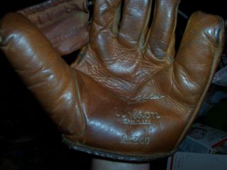 1950s Bob Usher Wilson A2240 Baseball Glove
